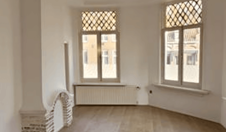 Studio · 38 m² · €700,-