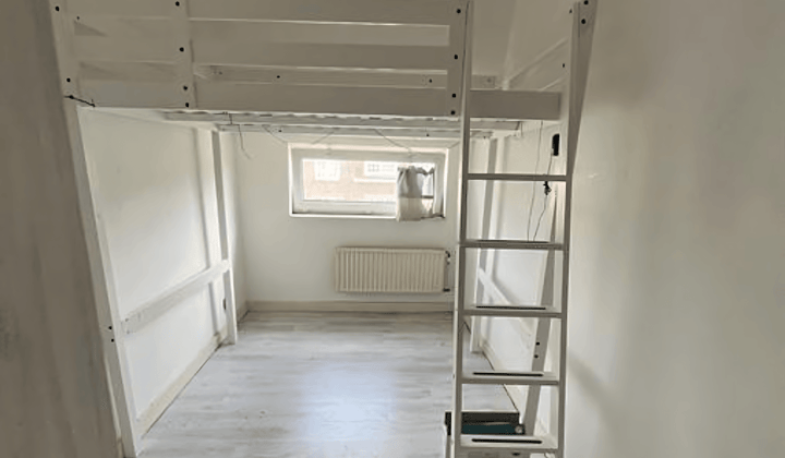 Kamer · 12 m² · €350,-