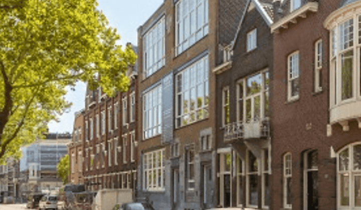 Huis · 92 m² · €1955,-