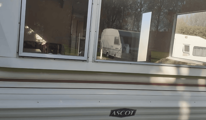 Studio · 35 m² · €1250,-