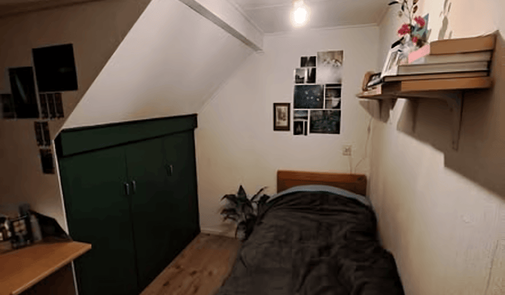 Kamer · 8 m² · €225,-