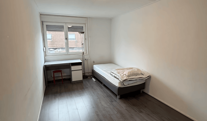 Kamer · 10 m² · €650,-