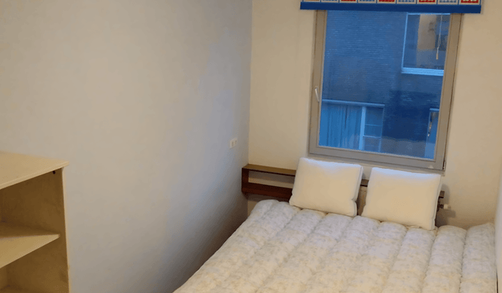 Kamer · 16 m² · €1050,-