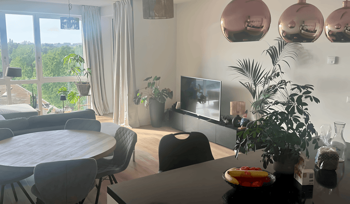 Kamer · 104 m² · €1200,-