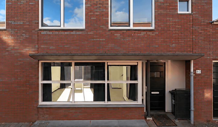 Huis · 124 m² · €2300,-