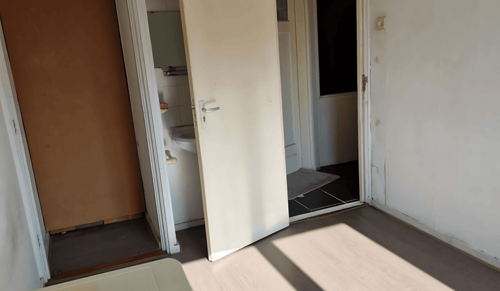 Kamer · 10 m² · €415,-