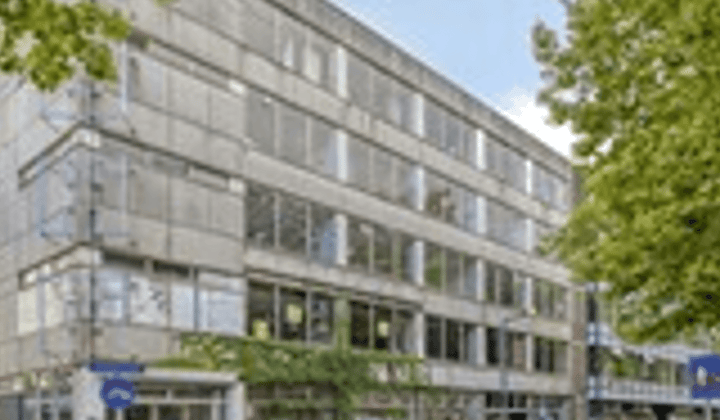 Kantoor · 320 m² · €2500,-