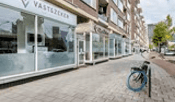 Bedrijfsruimte · 152 m² · €2850,-