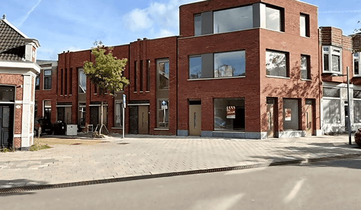 Huis · 72 m² · €1964,-