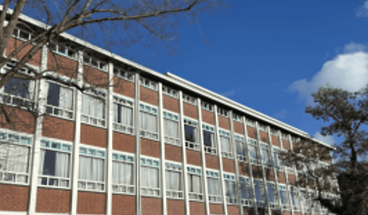 Studio · 28 m² · €900,-