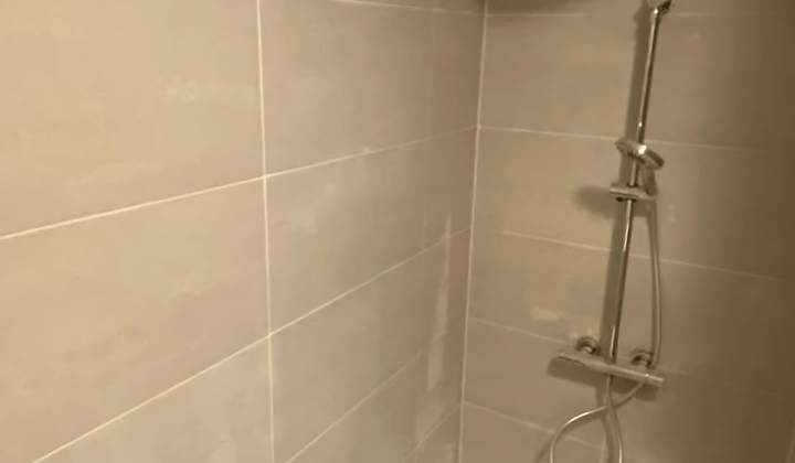 Ruim appartement met 4 slaapkamers en balkon gemeubileerd en inclusief wifi