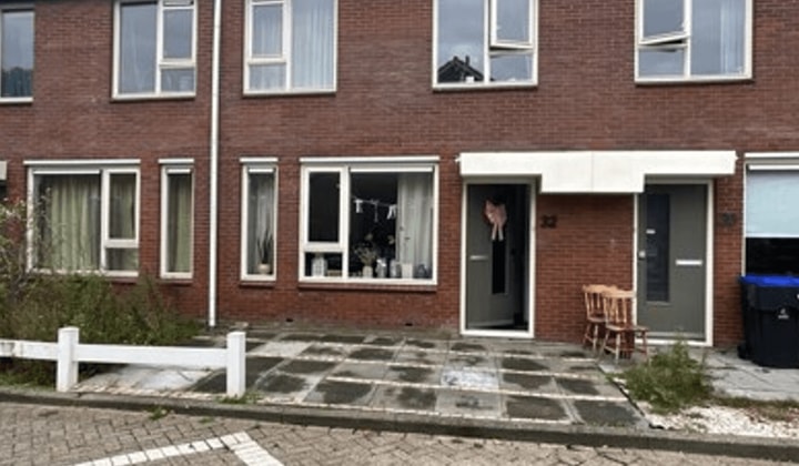 Huis · 64 m² · €932,-