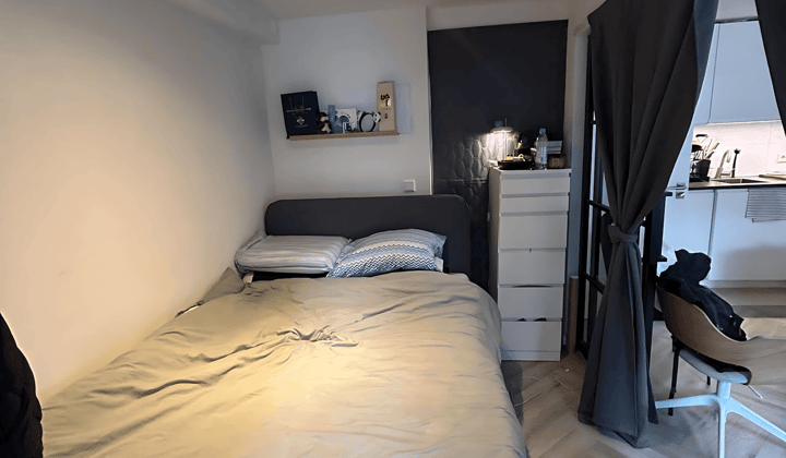 Kamer · 8 m² · €1100,-