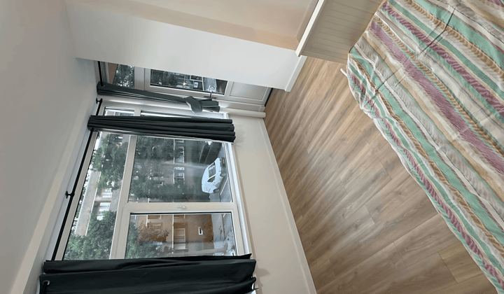 Kamer · 15 m² · €1050,-