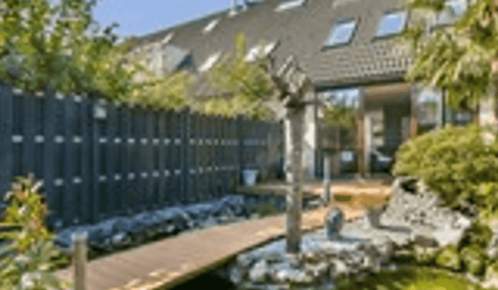 Huis · 100 m² · €2495,-