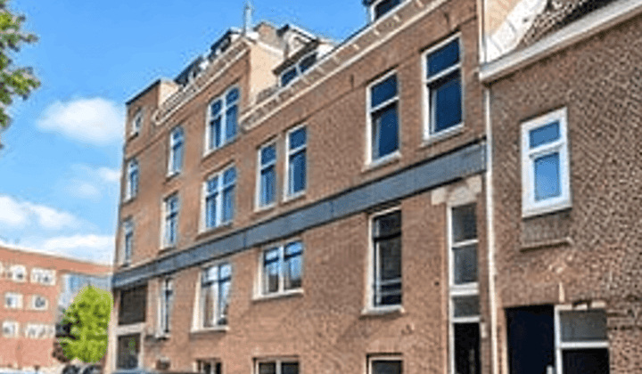 Appartement · 110 m² · €2100,-