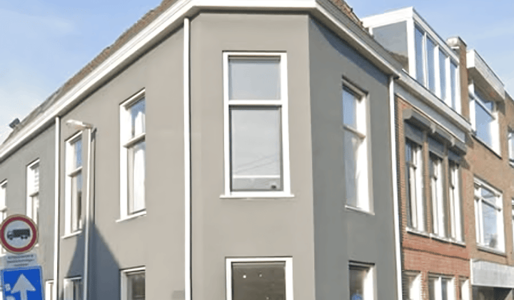 Kamer · 8 m² · €606,-