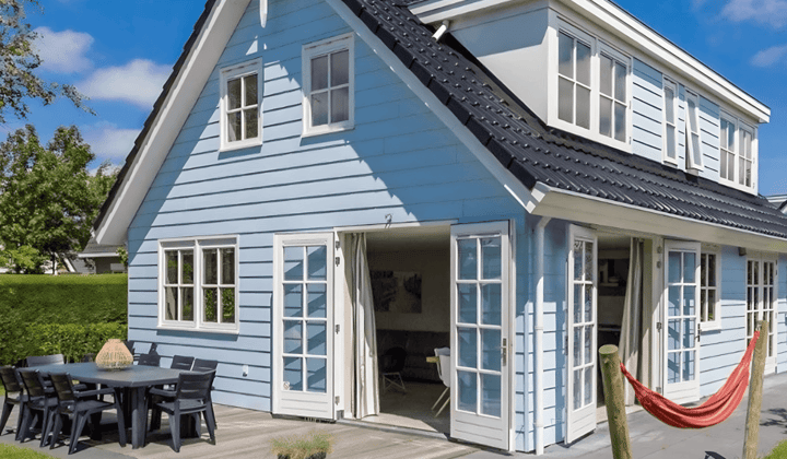 Huis · 100 m² · €2461,-