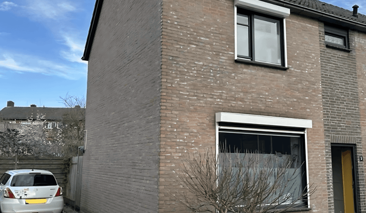 Huis · 89 m² · €1375,-