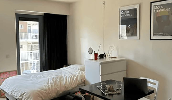 Kamer · 25 m² · €2027,-
