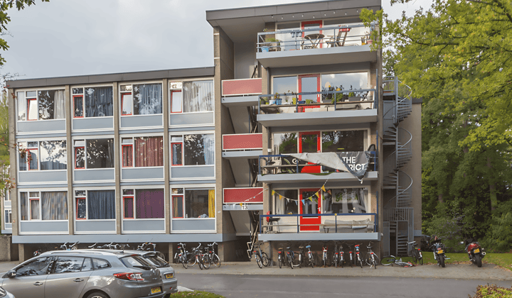 Kamer · 15 m² · €444,-