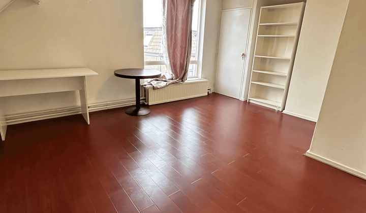 Kamer · 20 m² · €899,-
