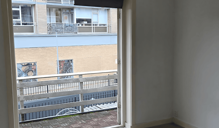Kamer · 15 m² · €405,-