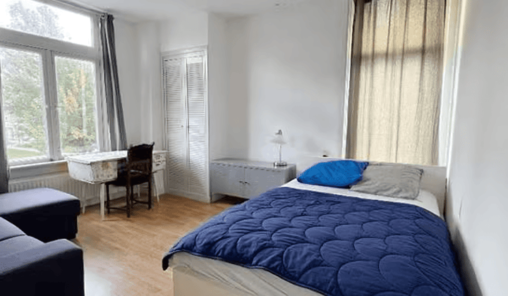 Kamer · 40 m² · €1000,-