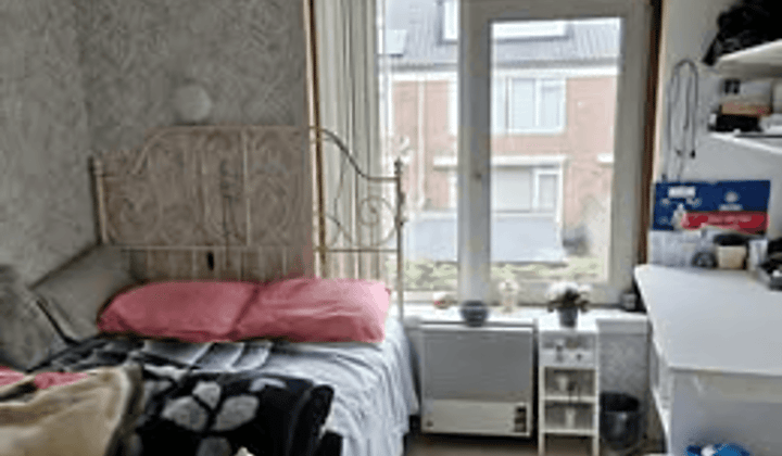 Kamer · €800,-