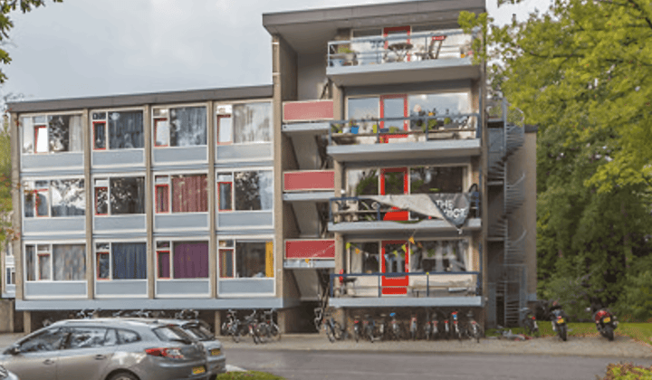Kamer · 15 m² · €445,-
