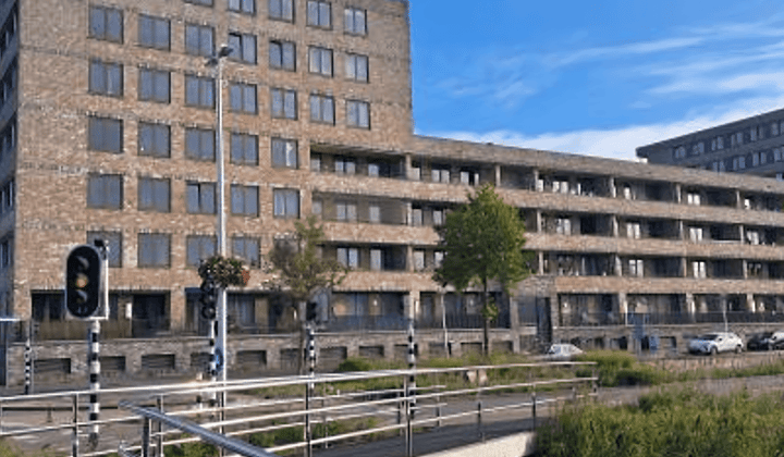 Appartement · 97 m² · €1228,-