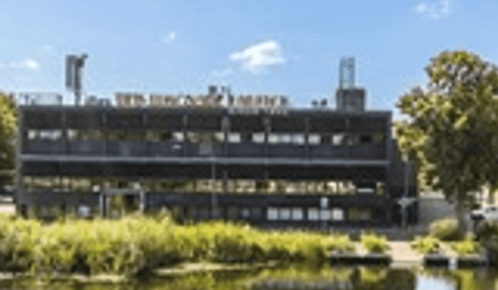 Kantoor · 230 m² · €3250,-