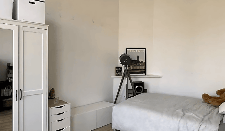 Kamer · 14 m² · €575,-