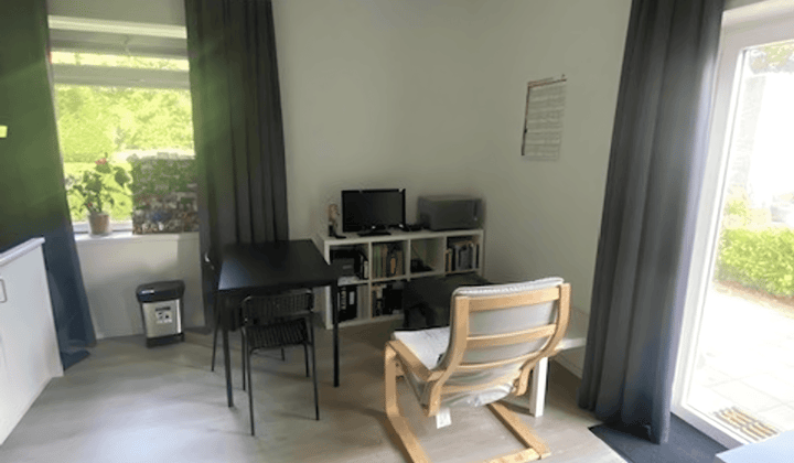 Studio · 27 m² · €950,-