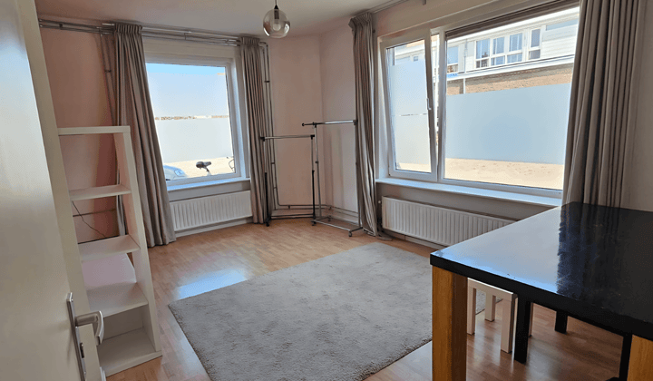 Kamer · 20 m² · €1199,-