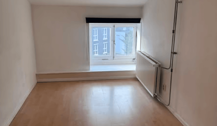 Kamer · 16 m² · €650,-