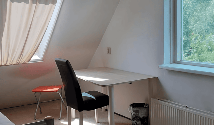 Kamer · 16 m² · €650,-