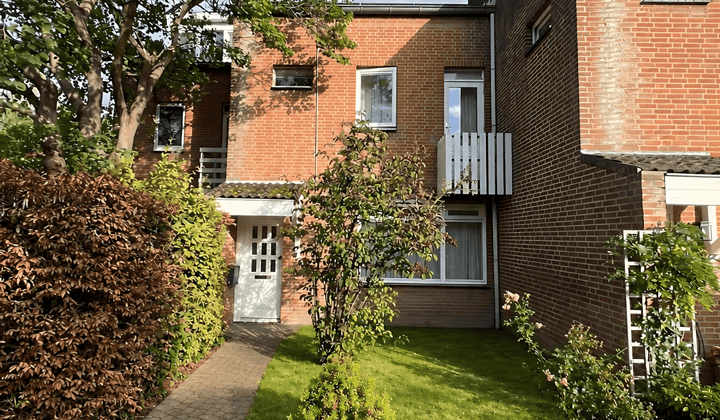 Huis · 133 m² · €2245,-