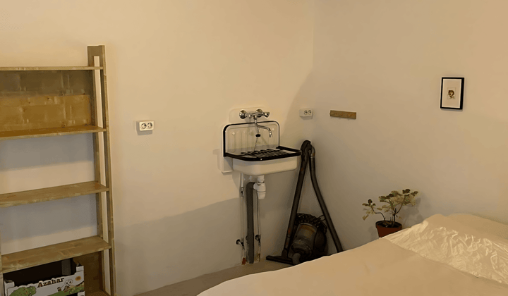 Studio · 28 m² · €850,-
