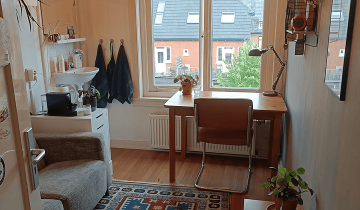 Kamer · 15 m² · €534,-