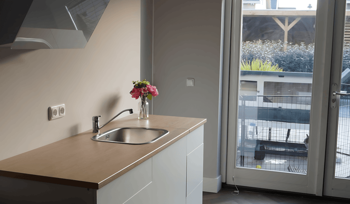Studio · 27 m² · €1200,-