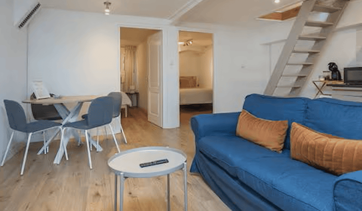 Appartement · 40 m² · €1800,-