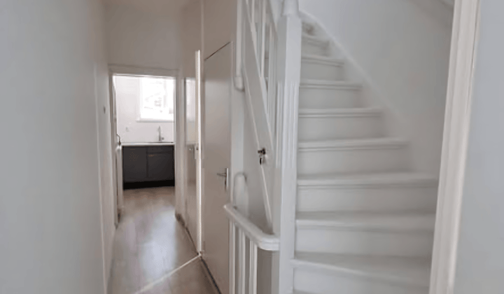Kamer · 11 m² · €600,-