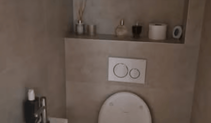 Huis · €685,-