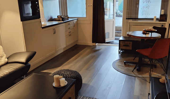Huis · €1290,-