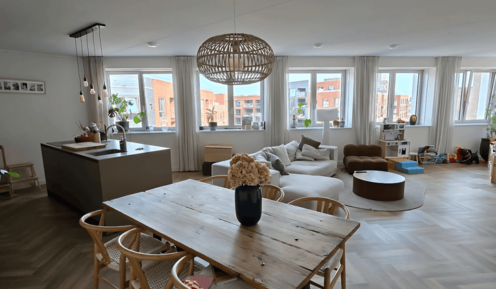Appartement · 115 m² · €2145,-