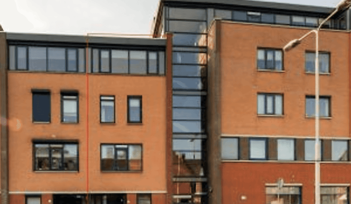 Huis · 142 m² · €2000,-