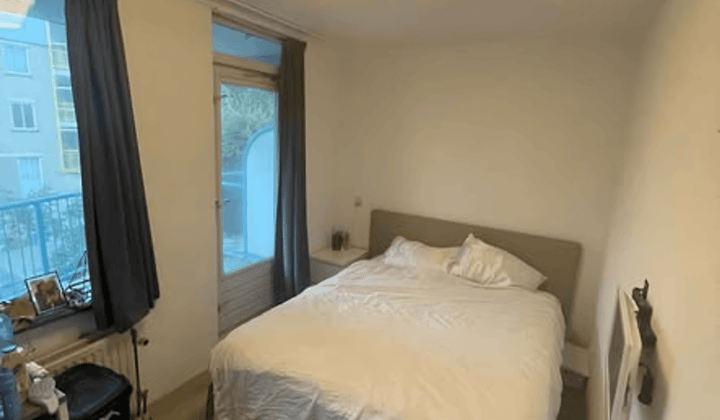 Kamer · 9 m² · €375,-