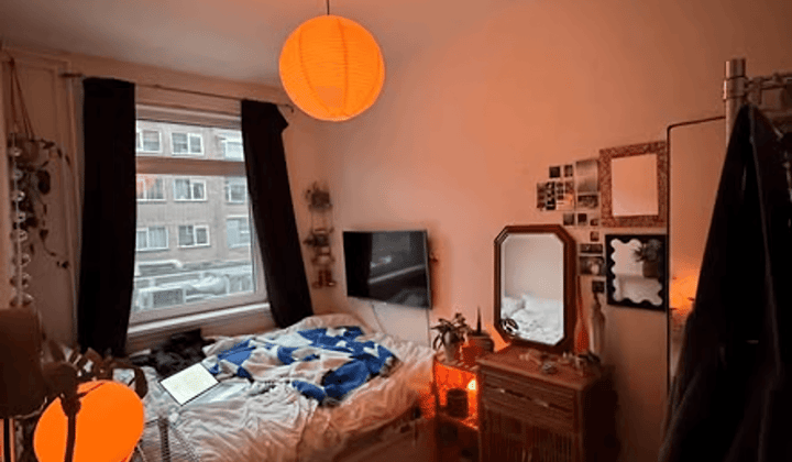 Kamer · 15 m² · €504,-