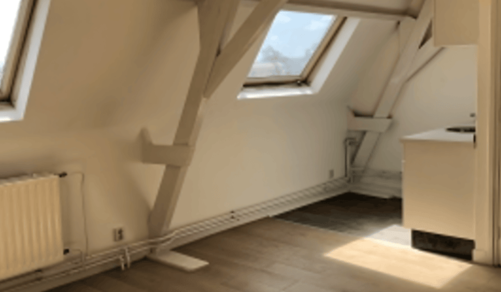 Studio · 32 m² · €700,-